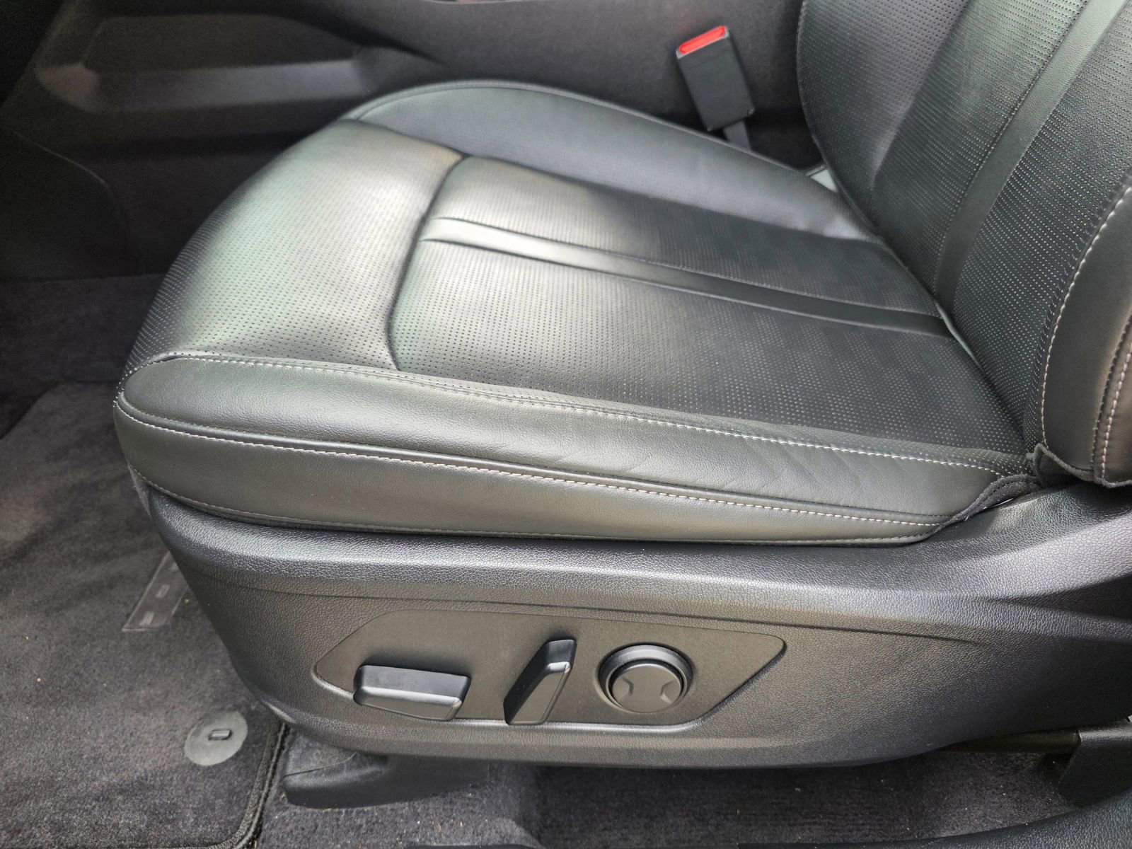 Used 2024 Kia Sorento SX AWD/4WD image 28