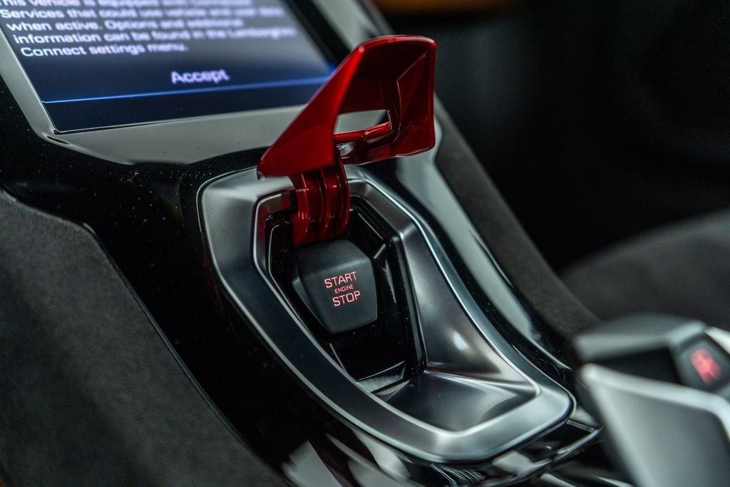 Used 2023 Lamborghini Huracan Tecnica image 22