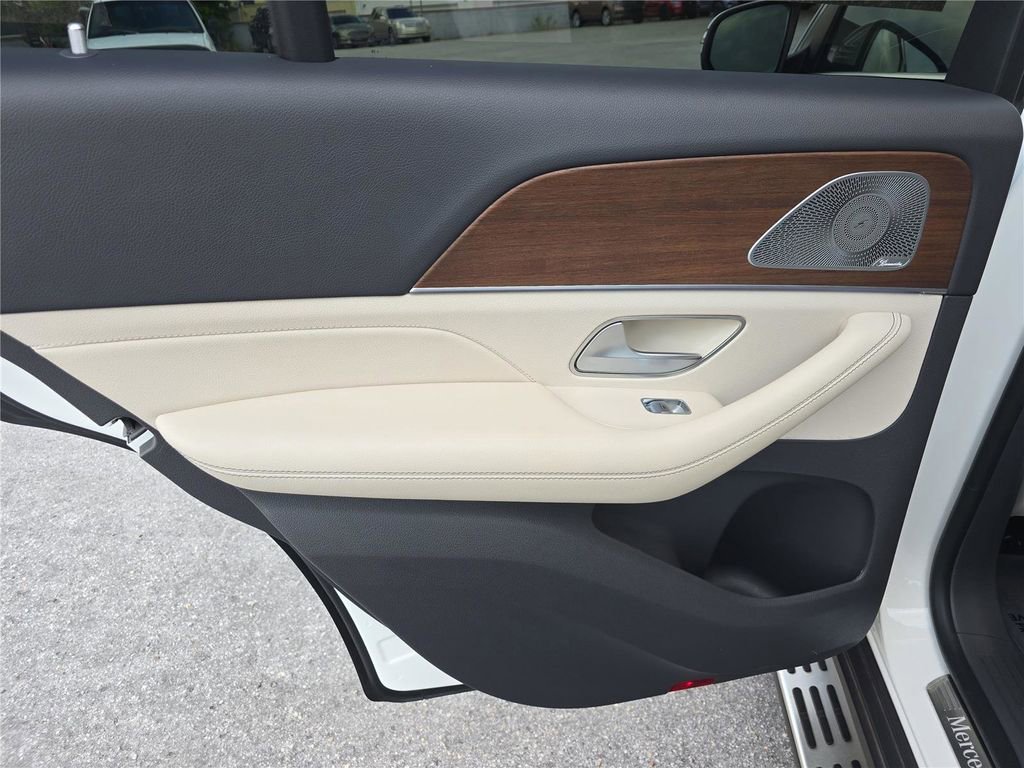 Used 2020 Mercedes-Benz GLE 350 4MATIC image 10