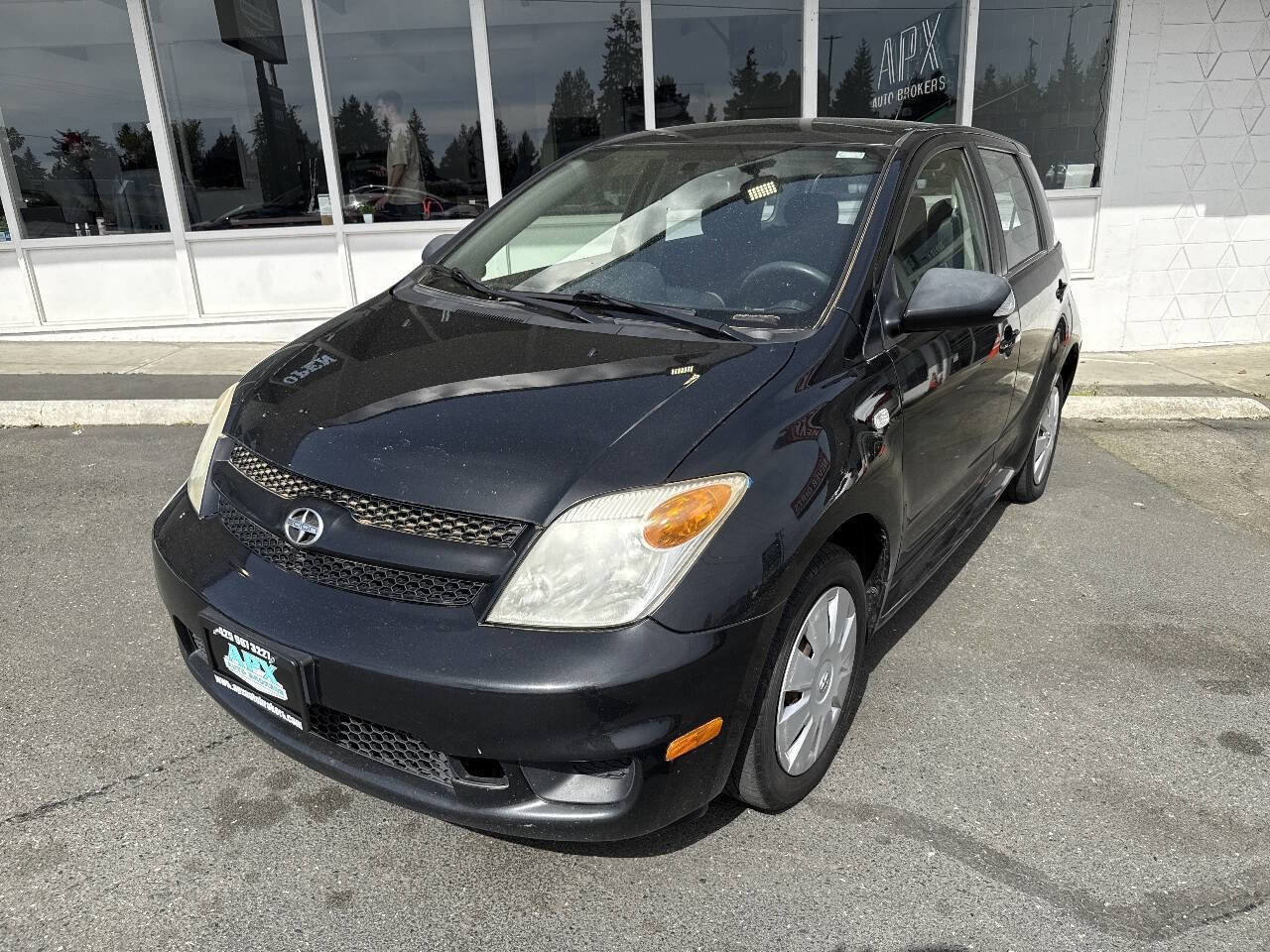 Used 2006 Scion xA FWD image 1