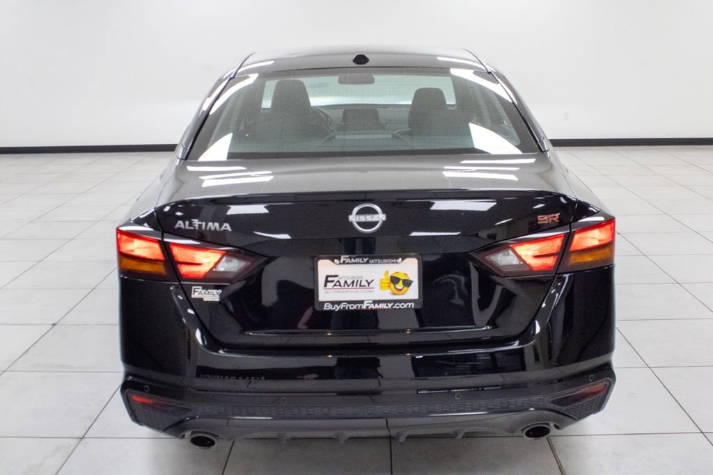Used 2025 Nissan Altima 2.5 SR image 16