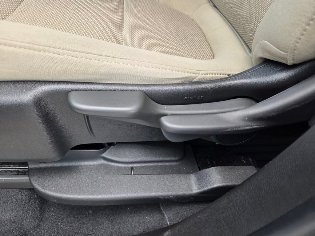 Certified 2023 Chevrolet Traverse LS FWD image 6