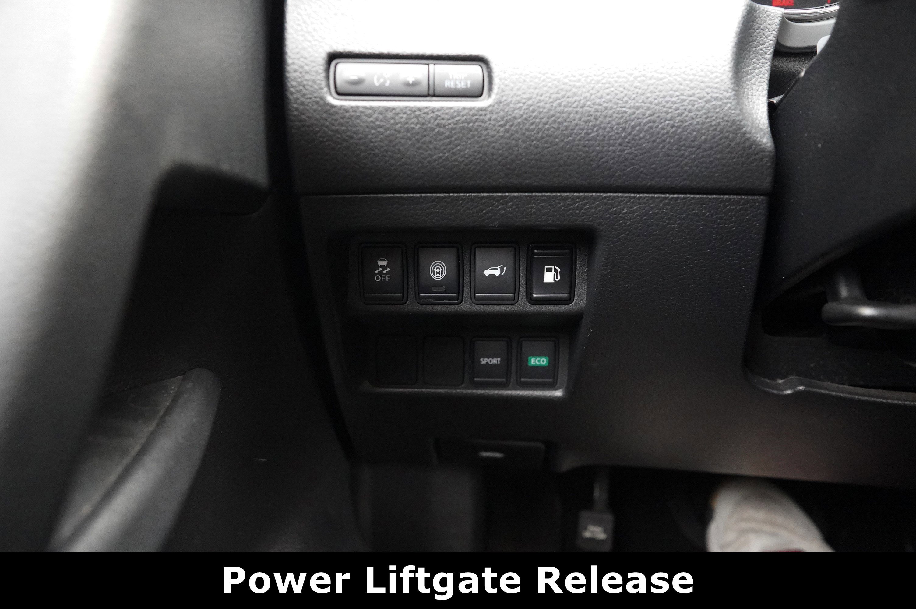 Used 2019 Nissan Rogue SV image 11