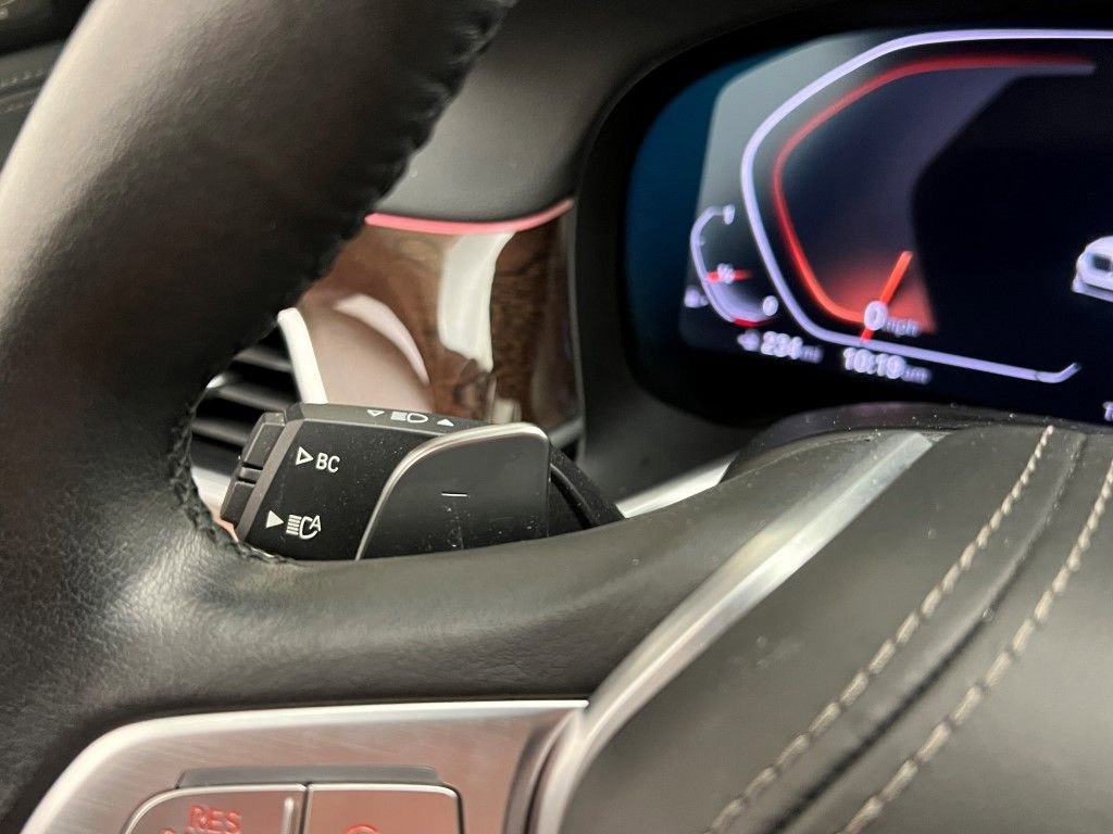 Used 2022 BMW 740i image 37