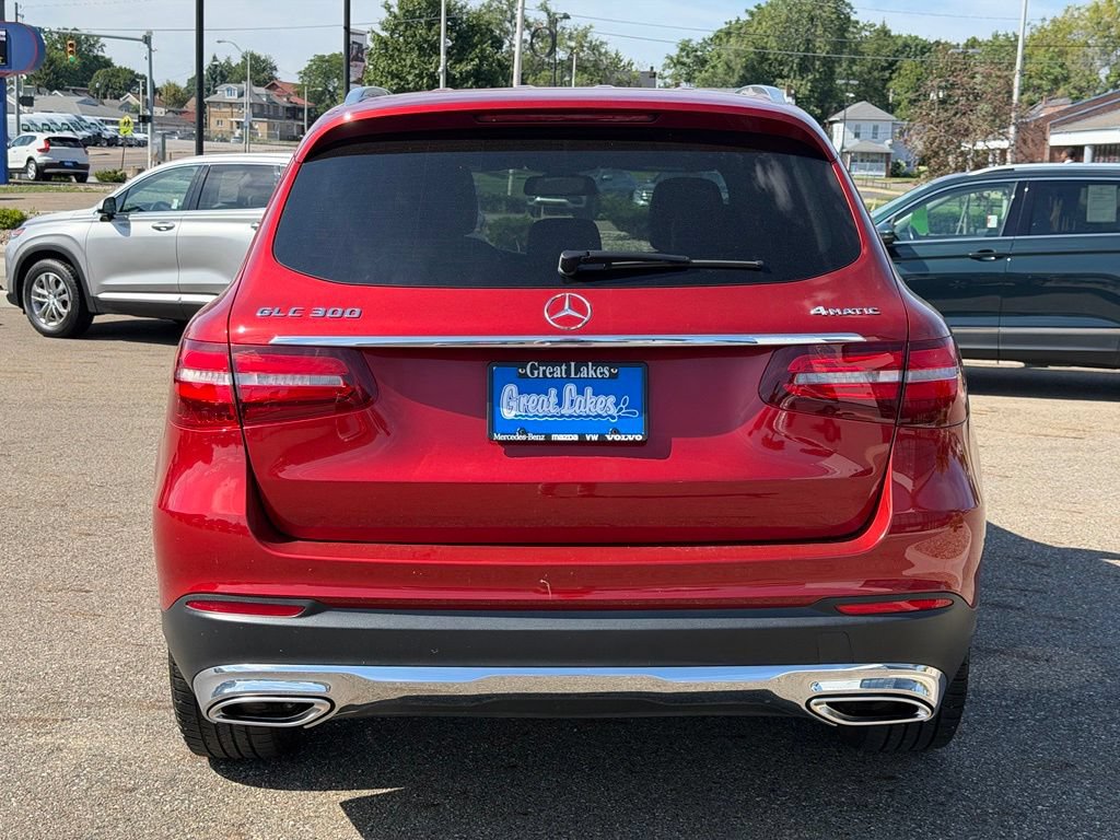 Used 2018 Mercedes-Benz GLC 300 4MATIC image 4