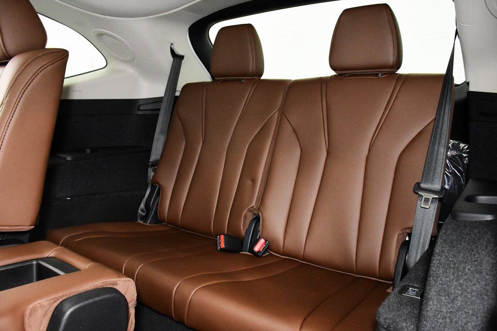 Used 2025 Acura MDX w/ Technology Package image 23