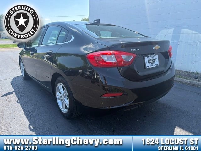 Used 2016 Chevrolet Cruze LT w/ Sun And Sound Package FWD image 5