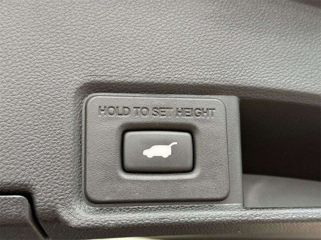 Certified 2023 Acura RDX w/ Technology Package image 8