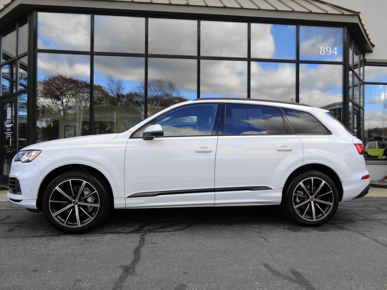 Used 2023 Audi Q7 3.0T Premium Plus w/ Premium Plus Package image 8
