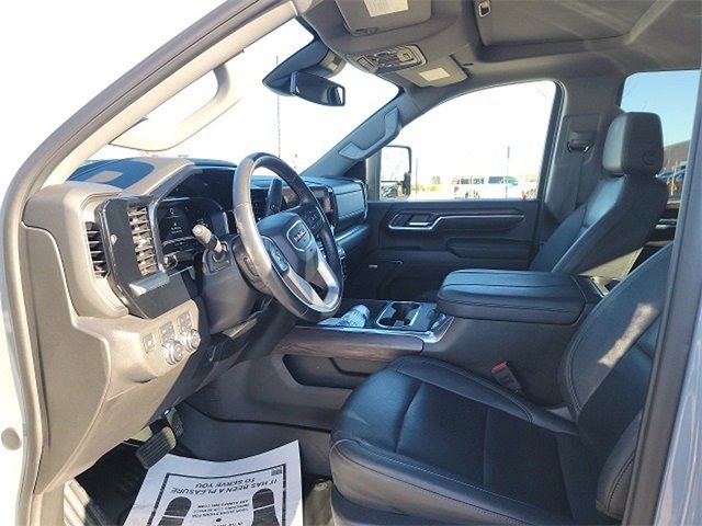 Used 2024 GMC Sierra 2500 SLT w/ SLT Premium Package image 9