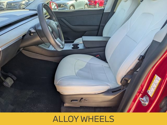 Used 2022 Tesla Model Y Long Range AWD/4WD image 13