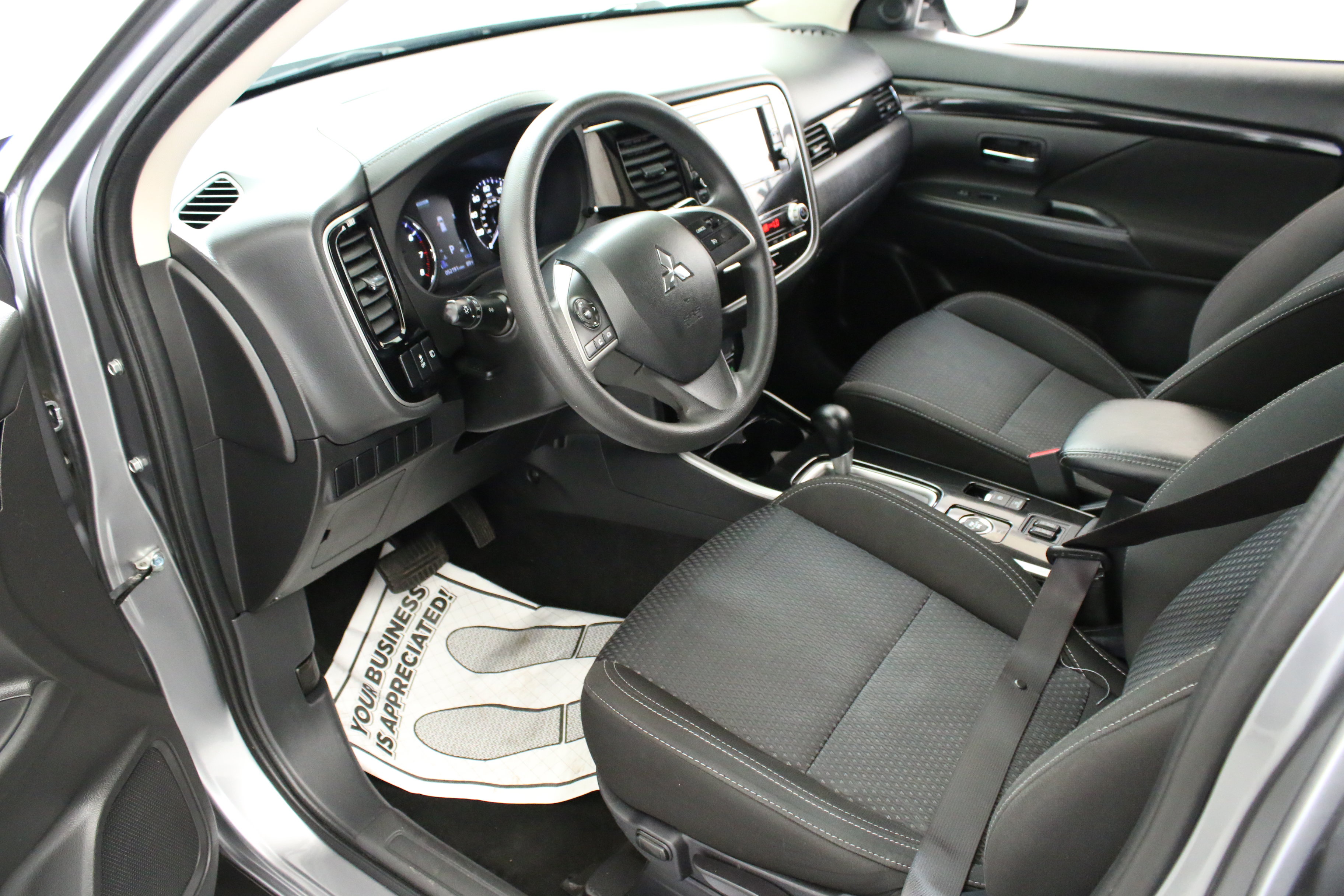 Used 2020 Mitsubishi Outlander ES AWD/4WD image 19