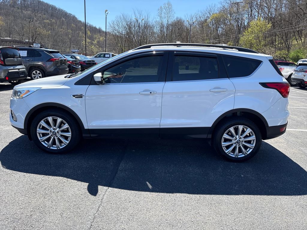 Used 2019 Ford Escape SEL image 2