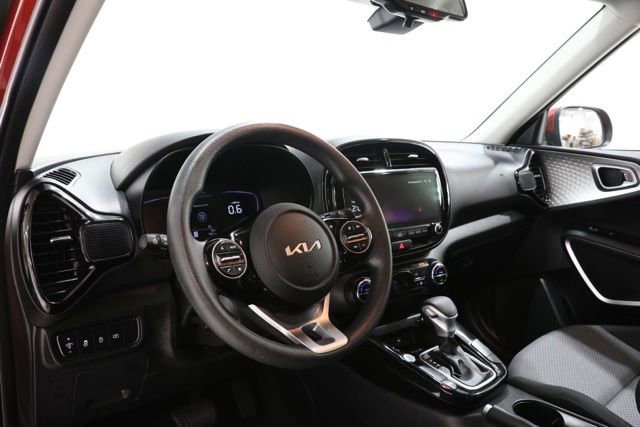 Used 2024 Kia Soul S FWD image 15