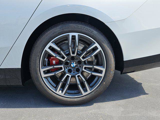 New 2026 BMW 550e xDrive w/ Executive Package image 34