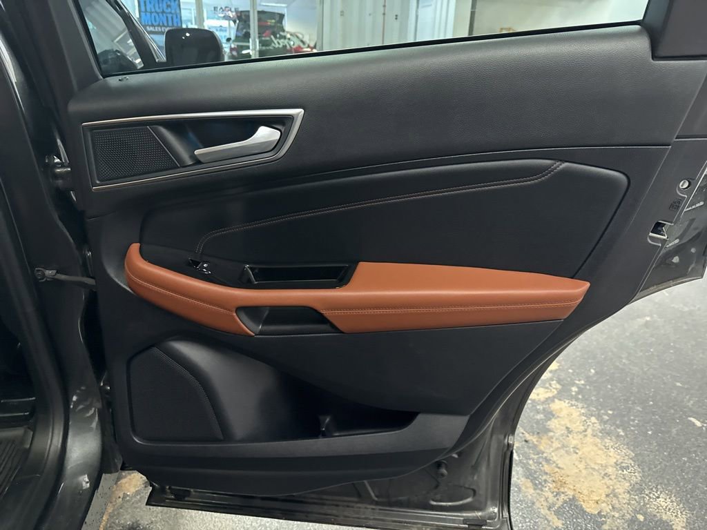Used 2019 Ford Edge Titanium w/ Equipment Group 301A image 35