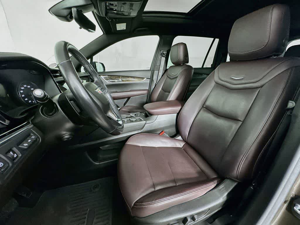 Used 2020 Cadillac XT6 Premium Luxury FWD image 12