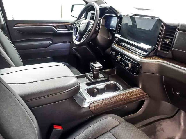 Certified 2026 Chevrolet Silverado 1500 LT AWD/4WD image 30