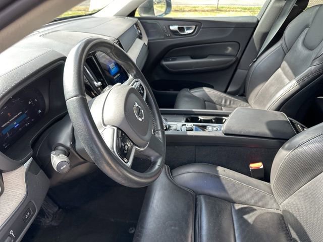 Used 2022 Volvo XC60 B5 Inscription FWD image 7