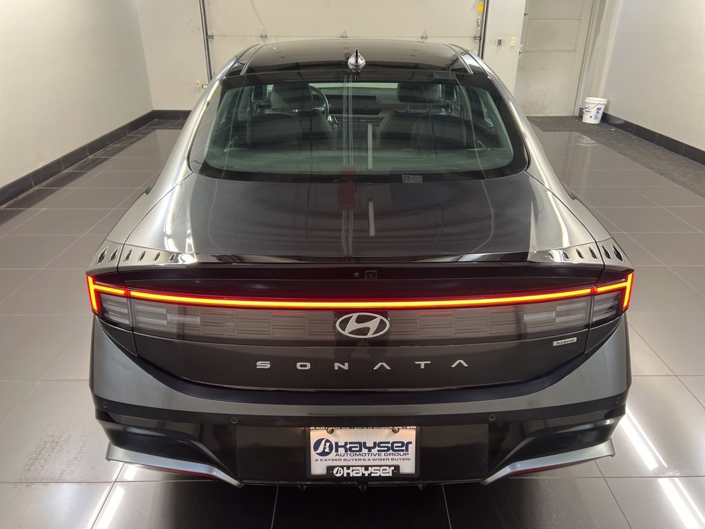 Used 2025 Hyundai Sonata Limited image 5