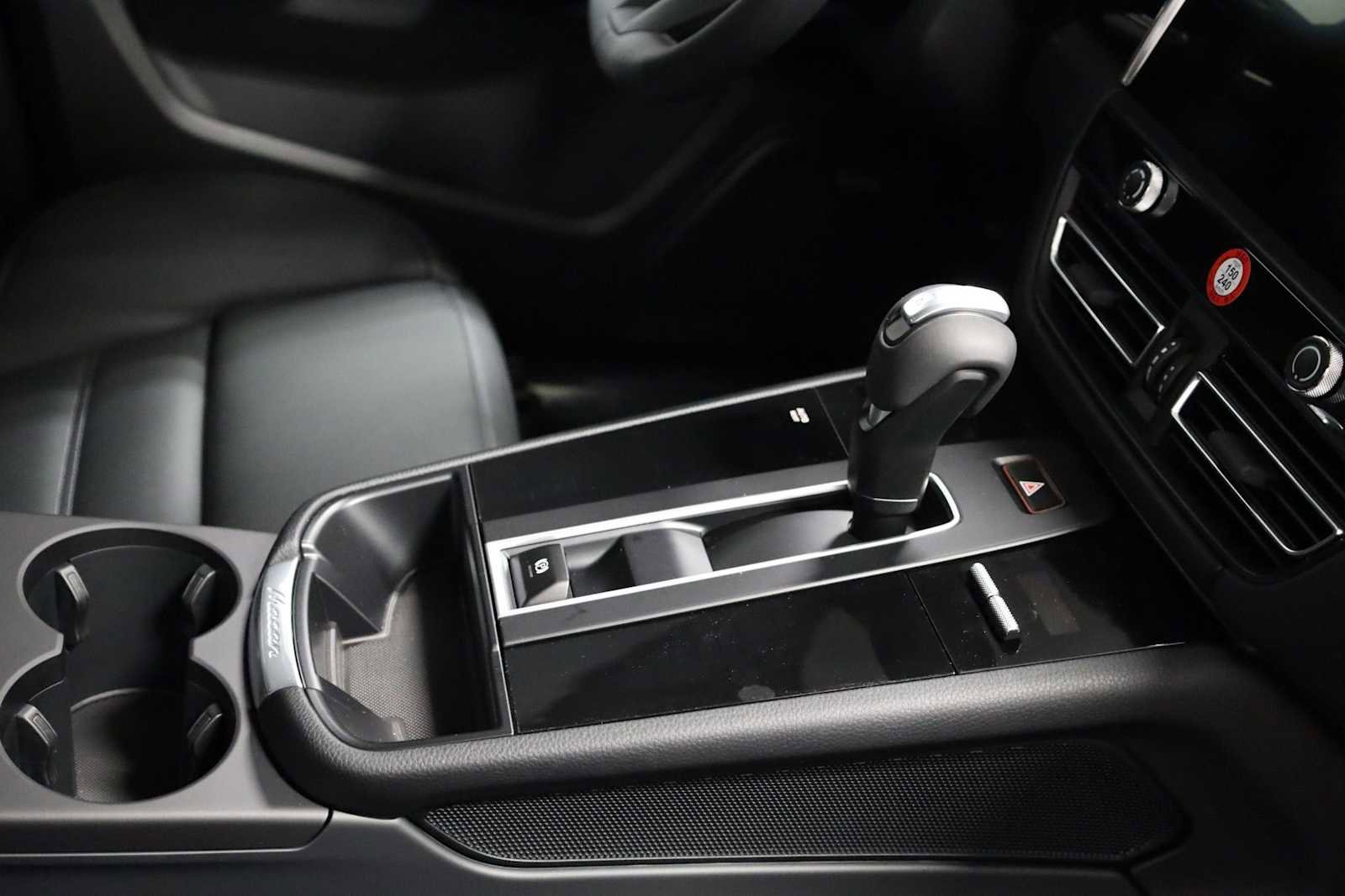 New 2026 Porsche Macan image 21