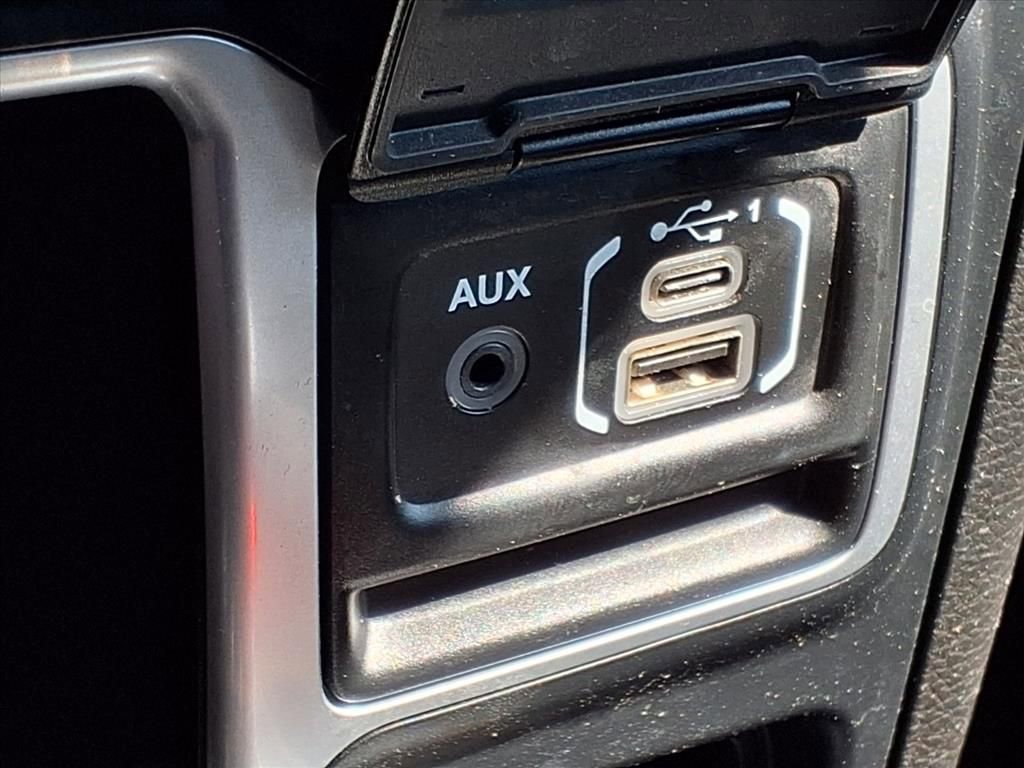 Used 2018 Jeep Wrangler Unlimited Sport image 17