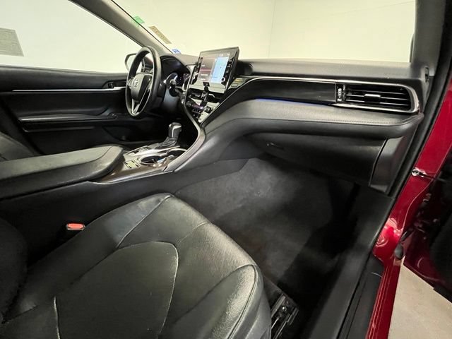 Used 2021 Toyota Camry XLE w/ Navigation Upgrade Package FWD image 10
