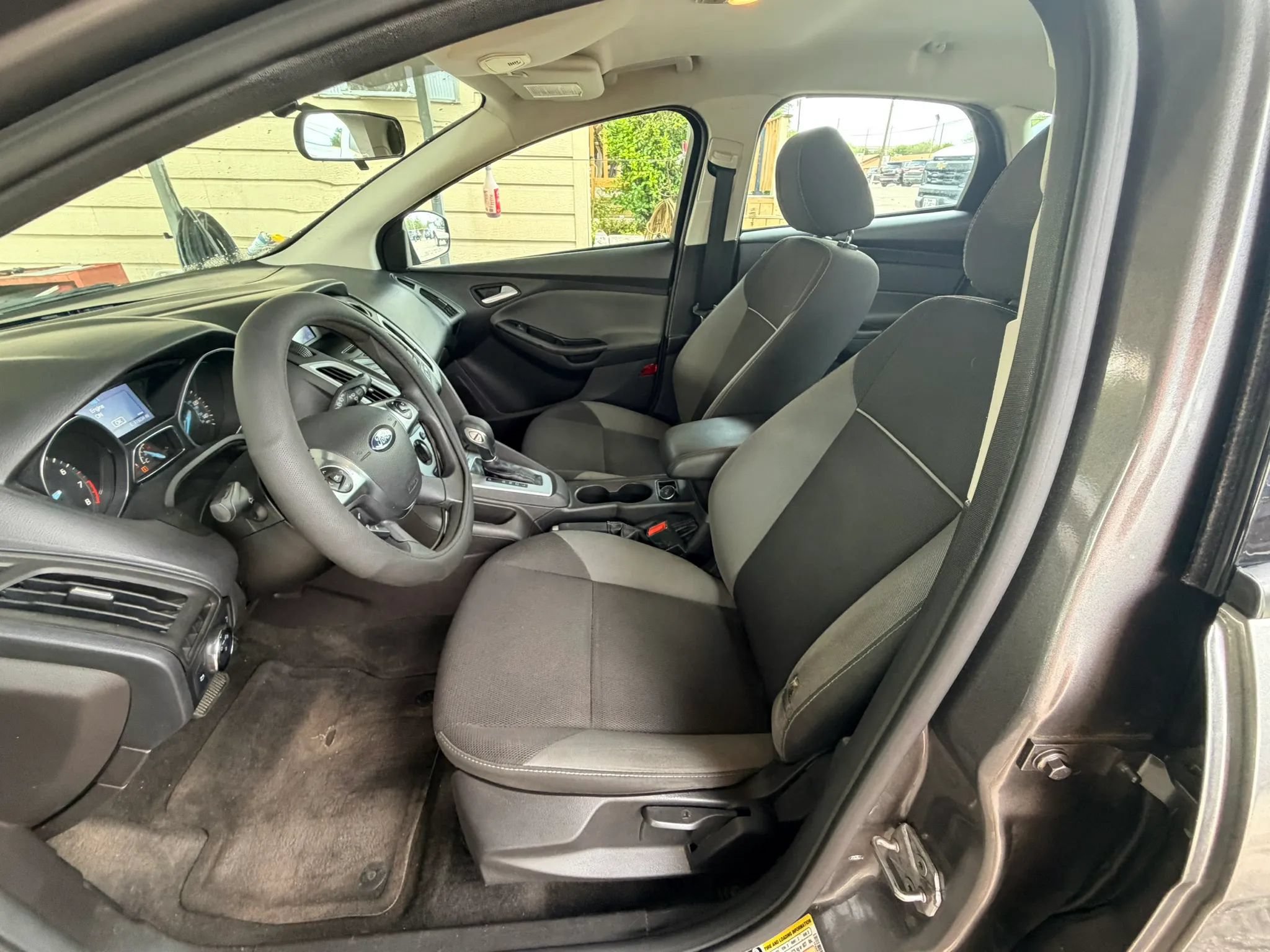 Used 2014 Ford Focus SE FWD image 19