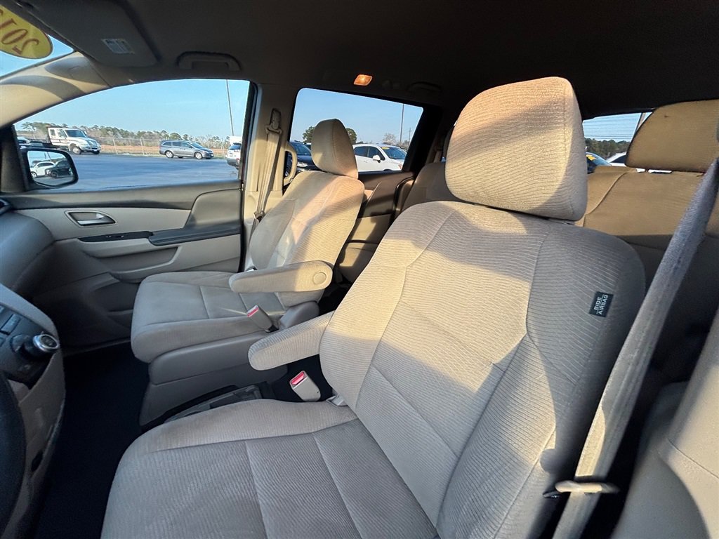 Used 2013 Honda Odyssey LX image 12