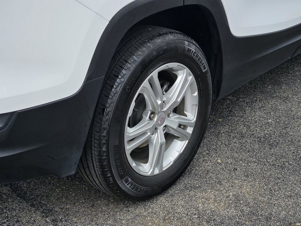 Used 2024 GMC Terrain SLE FWD image 9