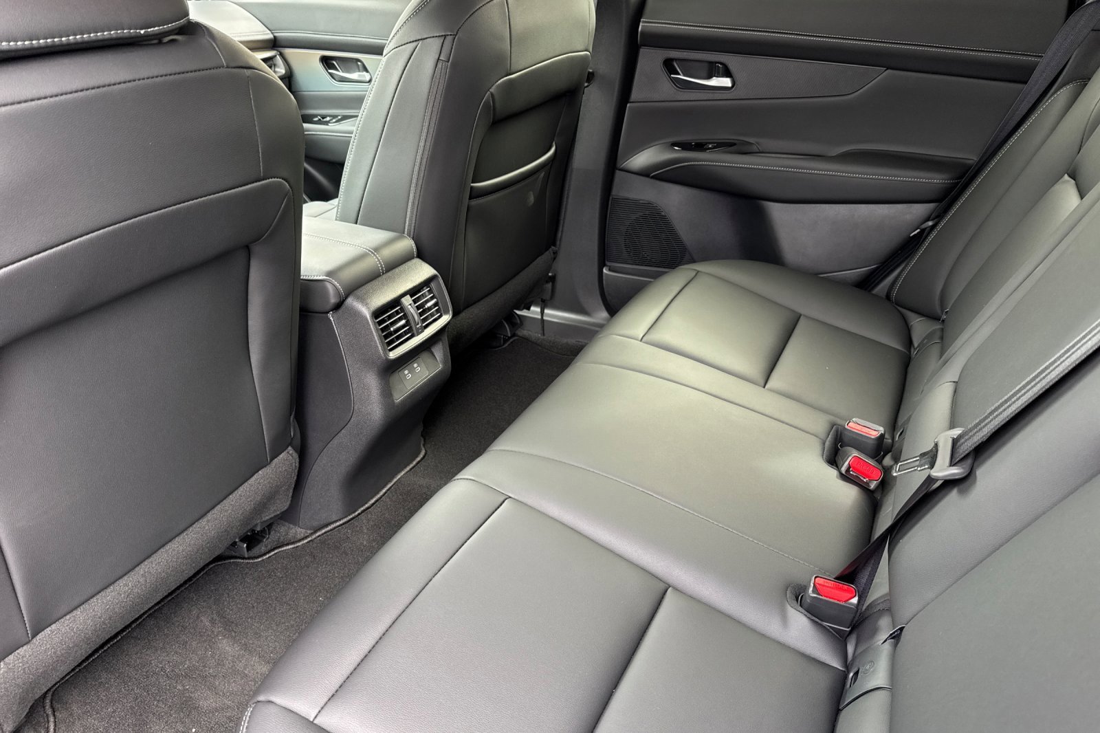 New 2025 Nissan Murano SL image 9