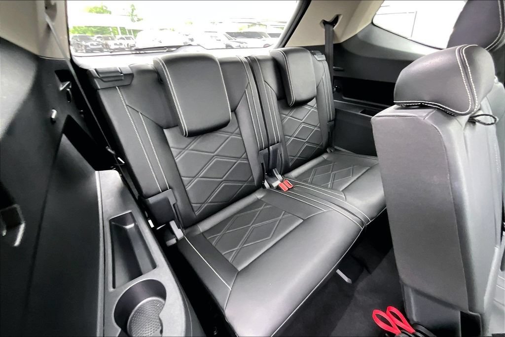 Used 2025 Volkswagen Atlas SE FWD image 39