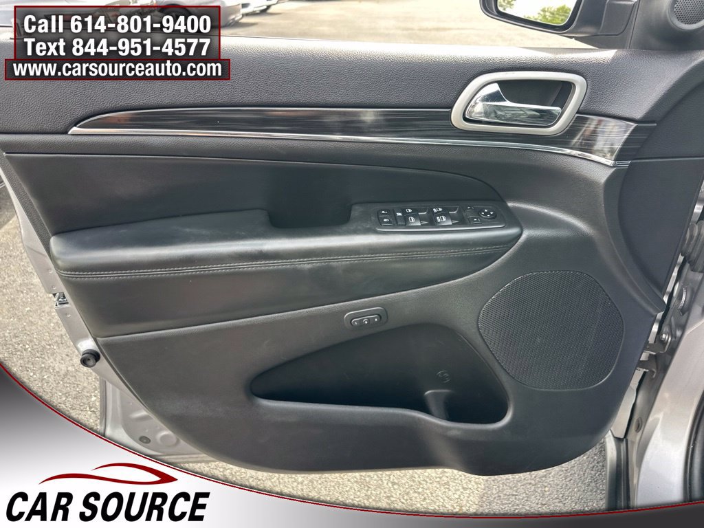 Used 2019 Jeep Grand Cherokee Limited AWD/4WD image 14