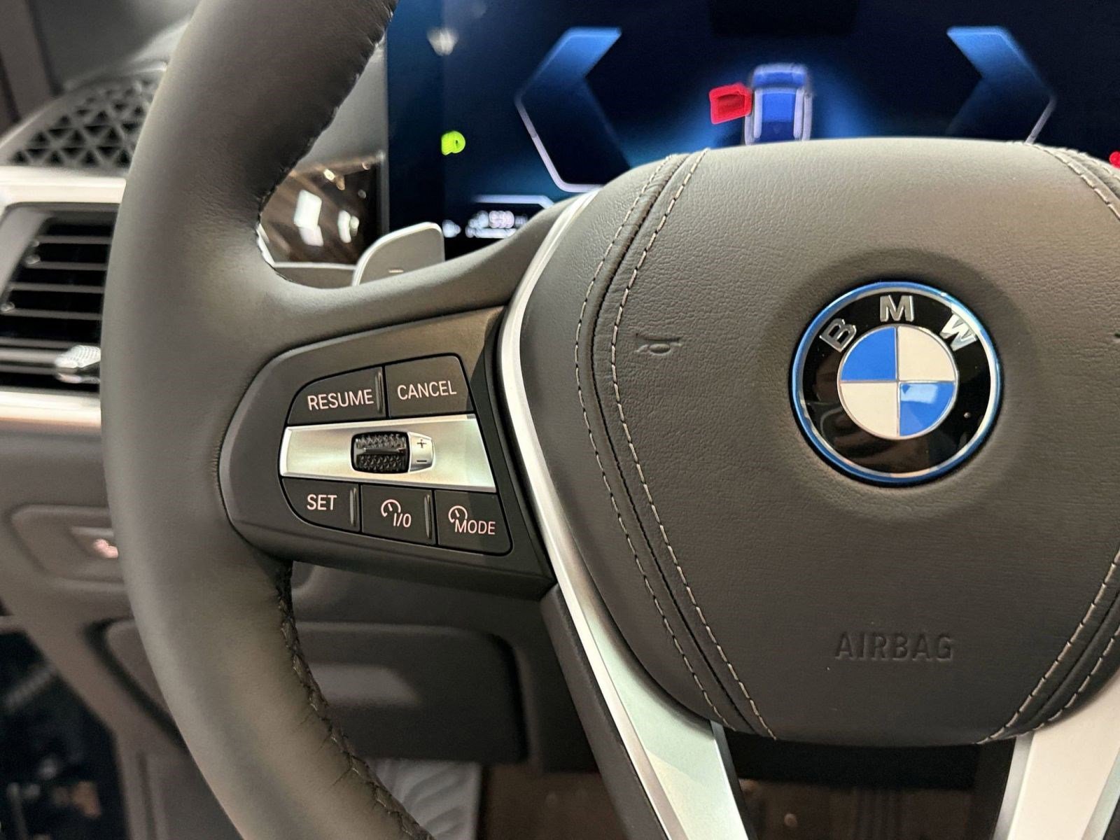 Used 2025 BMW X5 xDrive50e w/ Premium Package image 16