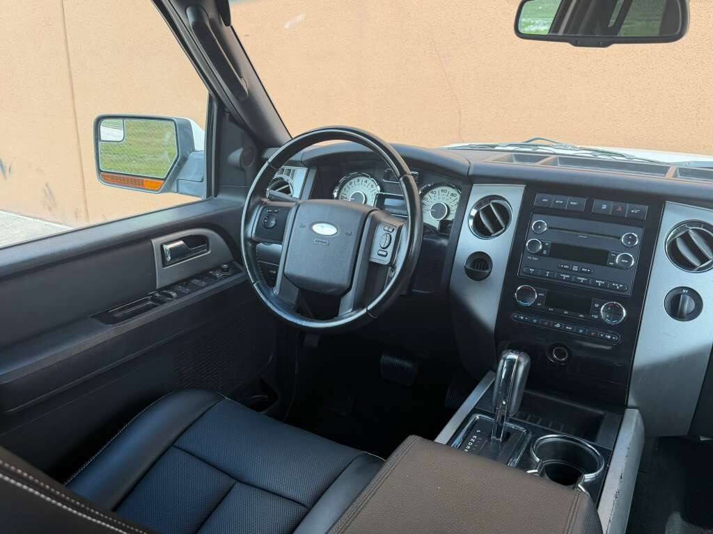 Used 2012 Ford Expedition EL Limited RWD image 36