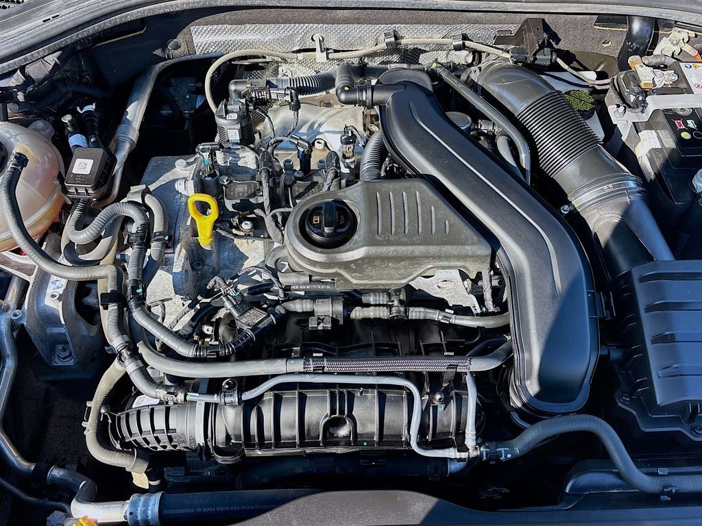 Used 2024 Volkswagen Jetta SE image 29