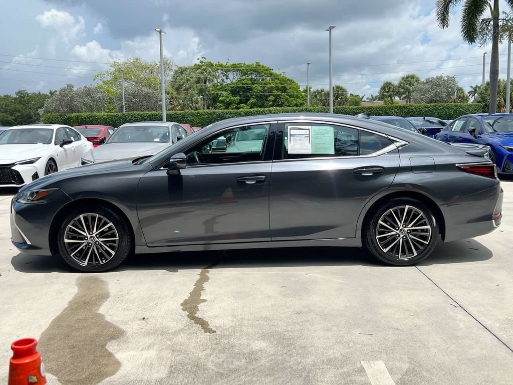 Certified 2025 Lexus ES 300h w/ Premium Package FWD image 4
