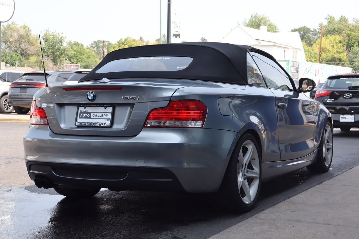 Used 2010 BMW 135i Convertible image 5