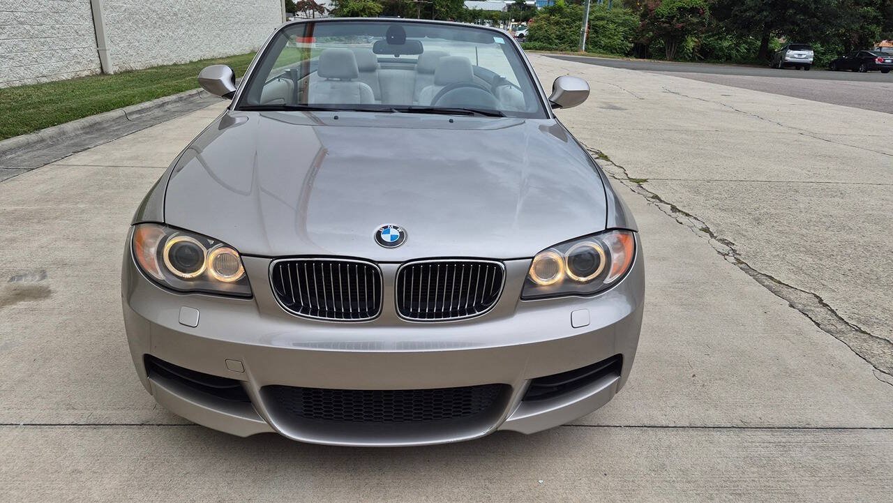 Used 2010 BMW 135i Convertible RWD image 10