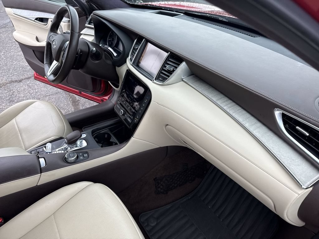 Used 2019 INFINITI QX50 Essential w/ Sensory Package AWD/4WD image 36