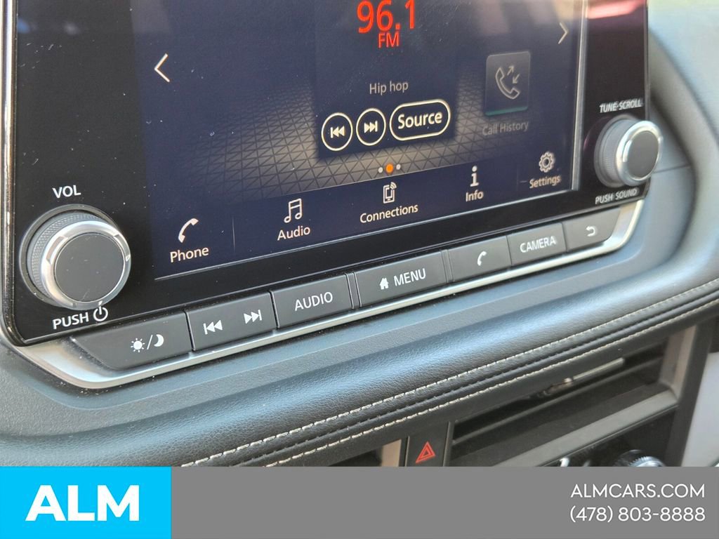 Used 2024 Nissan Rogue S image 18