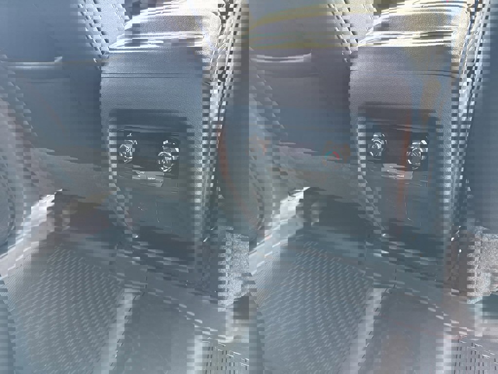 New 2026 Chevrolet Traverse LT w/ LPO, Floor Liner Package image 20