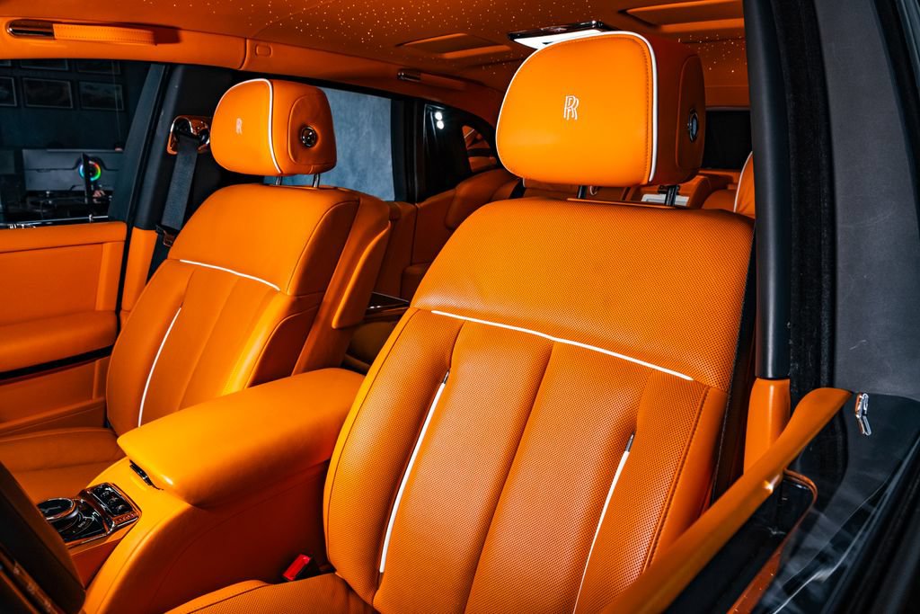Used 2024 Rolls-Royce Phantom Sedan RWD image 9