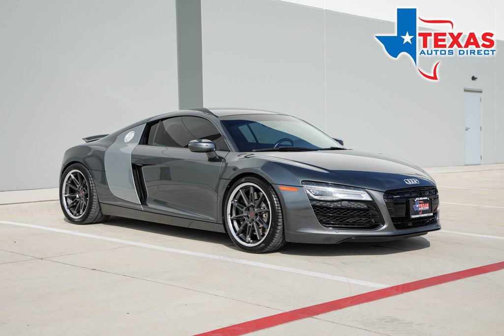 Used 2014 Audi R8 V8 w/ Enhanced Leather Package AWD/4WD image 1