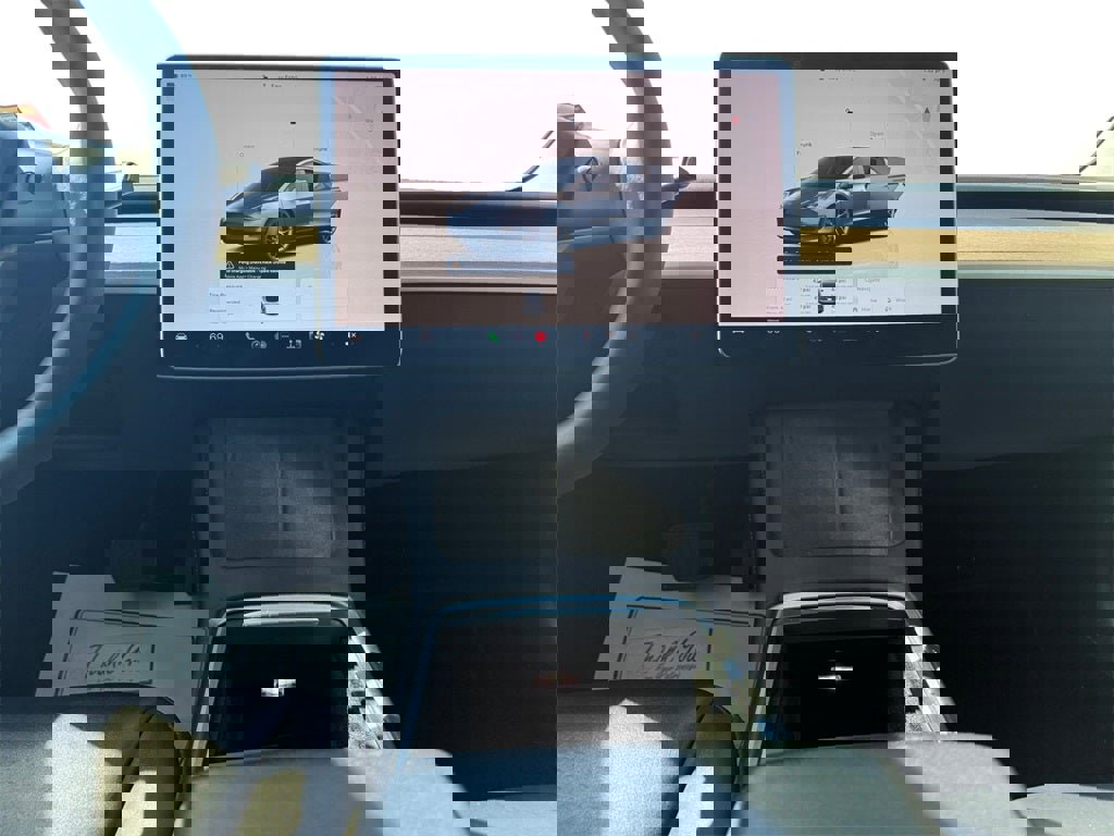 Used 2023 Tesla Model 3 Standard Range image 11