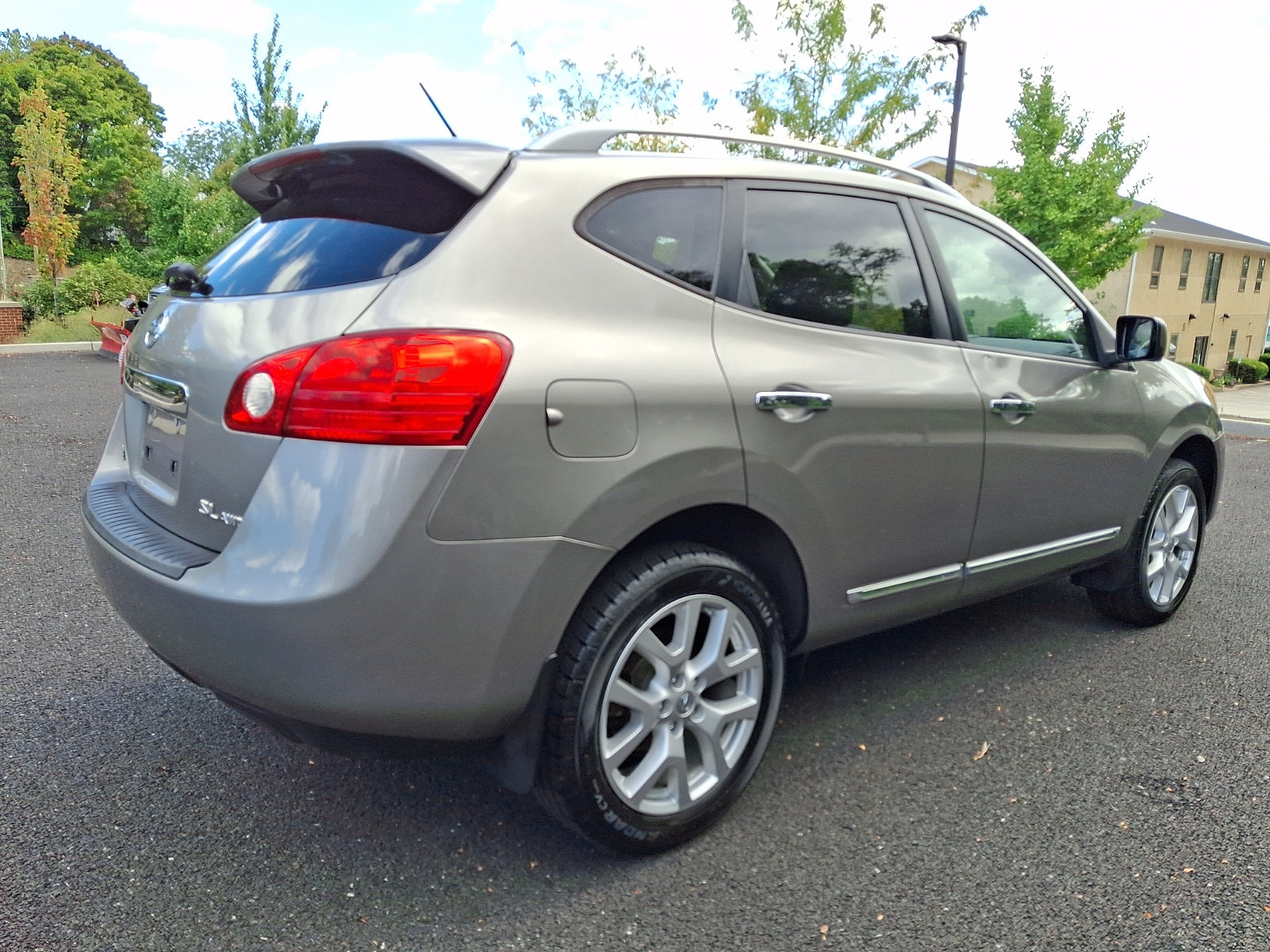 Used 2013 Nissan Rogue SL AWD/4WD image 6