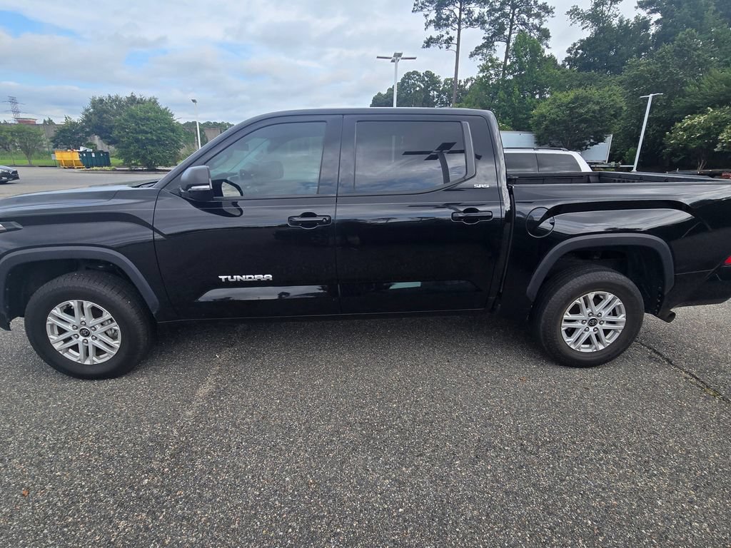 Used 2023 Toyota Tundra SR5 w/ SR5 Premium Package AWD/4WD image 8
