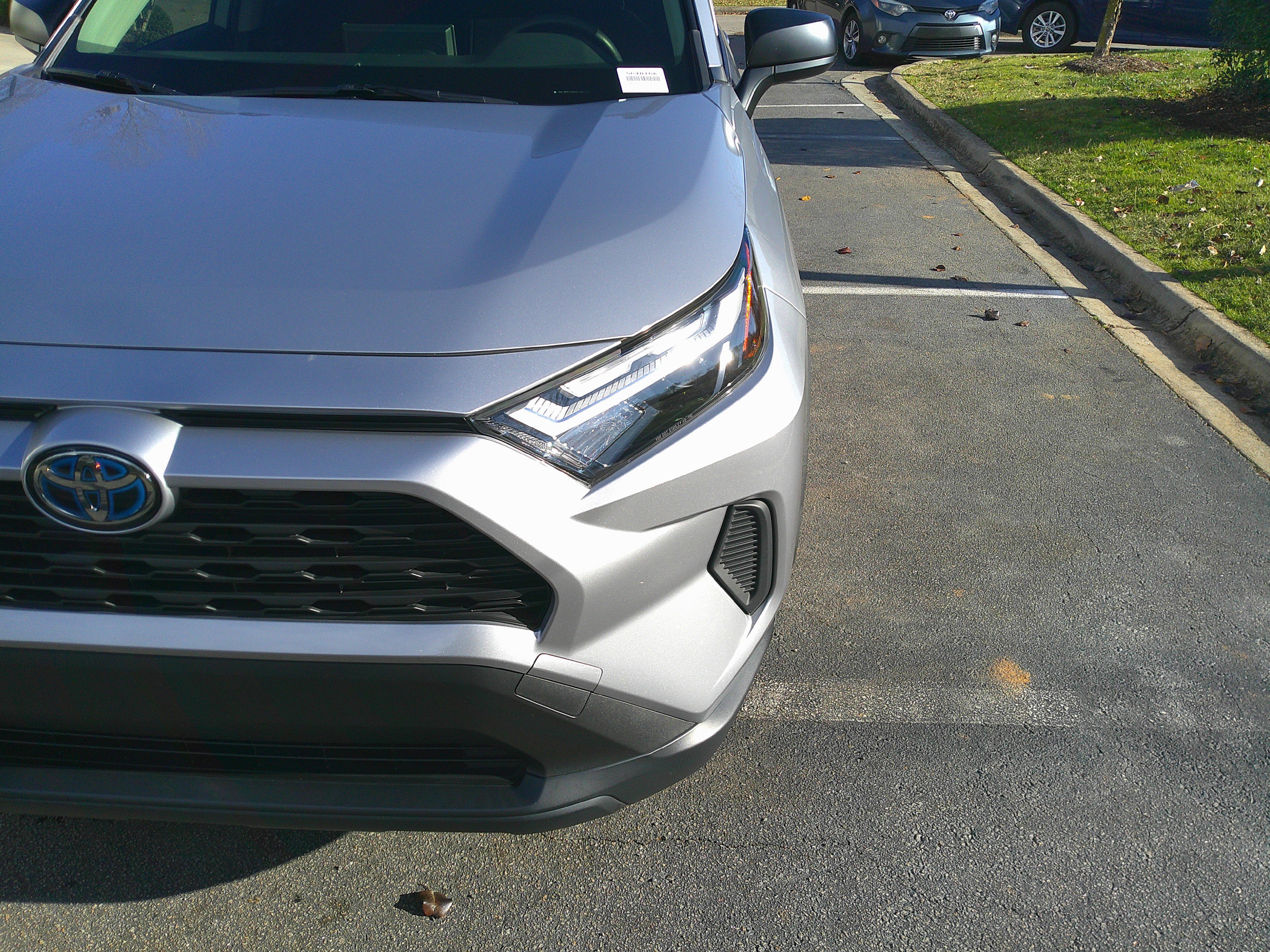 Used 2023 Toyota RAV4 LE image 6