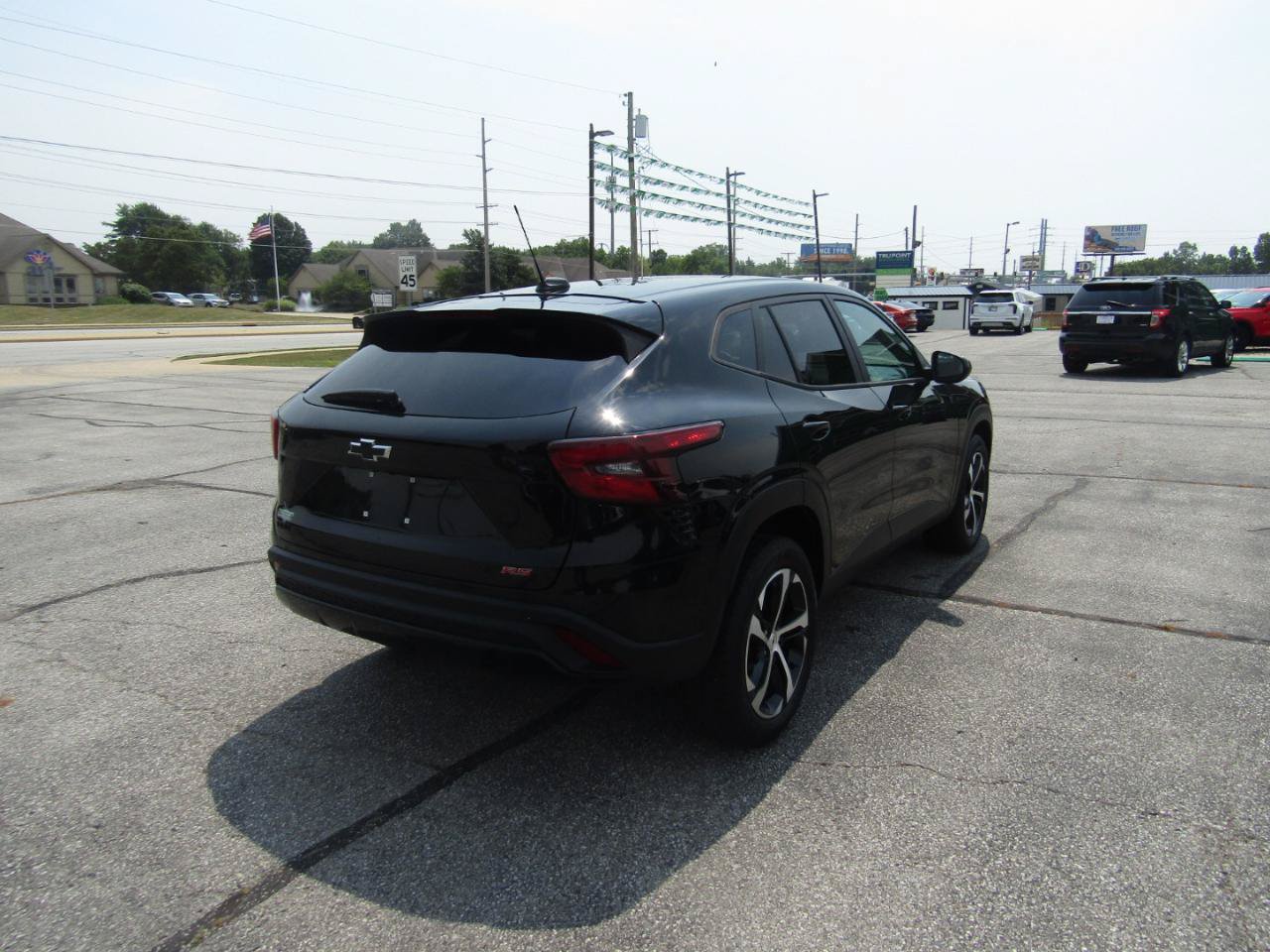 Used 2025 Chevrolet Trax RS FWD image 8