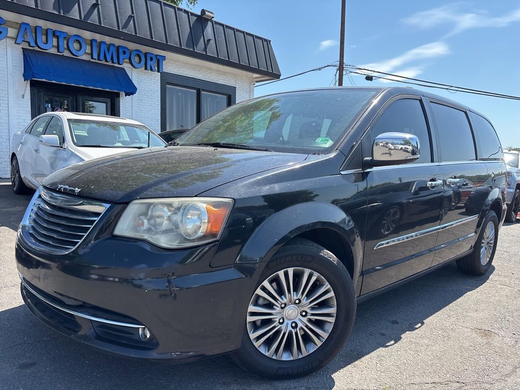 Used 2013 Chrysler Town & Country Touring-L w/ Driver Convenience Group